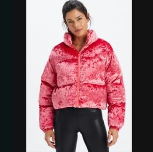 Fabletics crushed velour cropped puffer jacket. Absolutely gorgeous! 😍